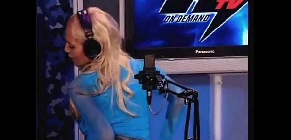  DRUNKEN MARY CAREY WASTED ON THE HOWARD STERN SHOW HD Porn Videos -